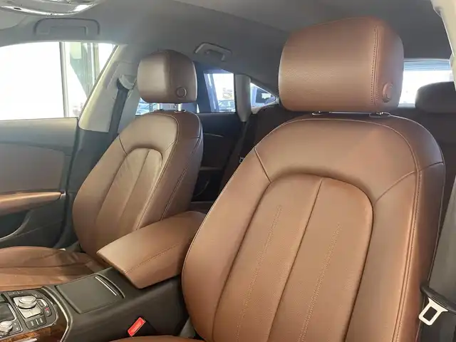 アウディ Ａ７ SB 2．0 TFSI クワトロ 愛知県 2015(平27)年 5.5万km グレイシアホワイトメタリック 純正ＯＰホイール　/茶革シート　/ＢＯＳＥサウンド　/アシスタンスＰＫＧ　/マトリクスＬＥＤ　/アウディサイドアシスト/アウディアクティブレーンアシスト　/アダプティブクルーズコントロール　/ＭＭＩナビゲーション/Bluetooth/バックカメラ/フルセグTV/パワーバックドア/パワーシート/ETC/プッシュスタート/ウィンカーミラー/アイドリングストップ