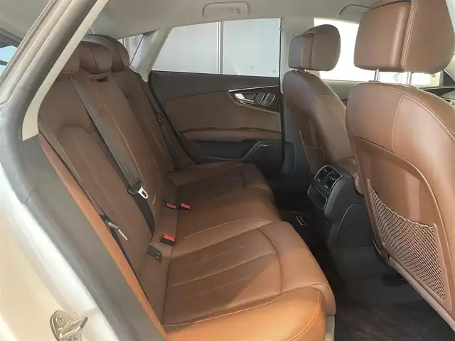 アウディ Ａ７ SB 2．0 TFSI クワトロ 愛知県 2015(平27)年 5.5万km グレイシアホワイトメタリック 純正ＯＰホイール　/茶革シート　/ＢＯＳＥサウンド　/アシスタンスＰＫＧ　/マトリクスＬＥＤ　/アウディサイドアシスト/アウディアクティブレーンアシスト　/アダプティブクルーズコントロール　/ＭＭＩナビゲーション/Bluetooth/バックカメラ/フルセグTV/パワーバックドア/パワーシート/ETC/プッシュスタート/ウィンカーミラー/アイドリングストップ