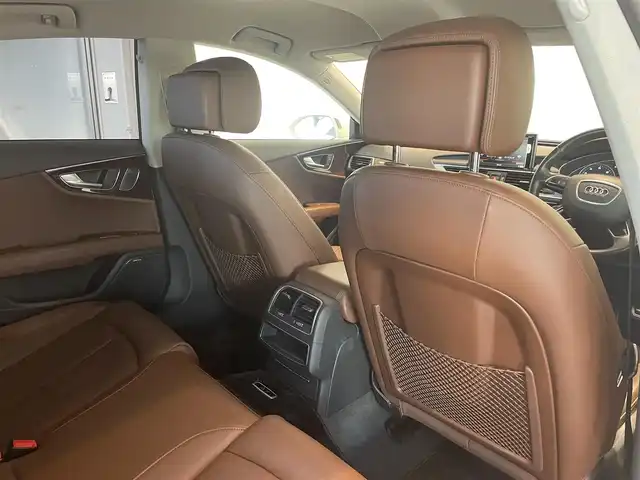 アウディ Ａ７ SB 2．0 TFSI クワトロ 愛知県 2015(平27)年 5.5万km グレイシアホワイトメタリック 純正ＯＰホイール　/茶革シート　/ＢＯＳＥサウンド　/アシスタンスＰＫＧ　/マトリクスＬＥＤ　/アウディサイドアシスト/アウディアクティブレーンアシスト　/アダプティブクルーズコントロール　/ＭＭＩナビゲーション/Bluetooth/バックカメラ/フルセグTV/パワーバックドア/パワーシート/ETC/プッシュスタート/ウィンカーミラー/アイドリングストップ