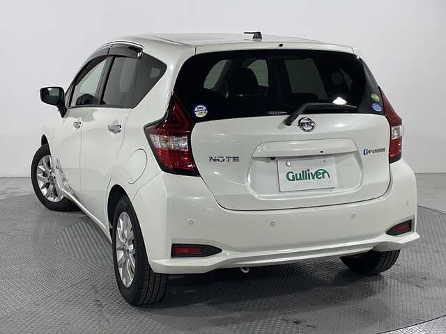 日産 ノート e－パワー X 広島県 2019(平31)年 4.8万km ブリリアントホワイトパール 純正ナビ/バックカメラ/エマージェンシーブレーキ/車線逸脱防止支援/フロント/バックソナー/LEDヘッドランプ/オートライト/ETC/ドライブレコーダー/ステアリングスイッチ/スマートキー