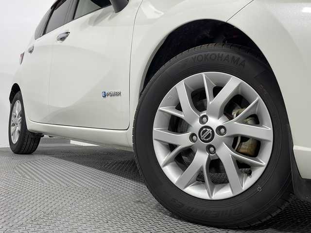 日産 ノート e－パワー X 広島県 2019(平31)年 4.8万km ブリリアントホワイトパール 純正ナビ/バックカメラ/エマージェンシーブレーキ/車線逸脱防止支援/フロント/バックソナー/LEDヘッドランプ/オートライト/ETC/ドライブレコーダー/ステアリングスイッチ/スマートキー