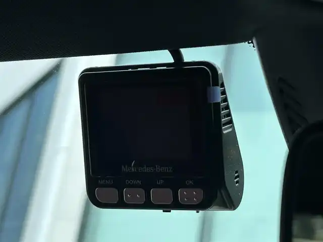 メルセデス・ベンツ ＣＬＡ２００ｄ AMGライン 奈良県 2019(令1)年 3.4万km 黒 AMGレザーエクスクルーシブパッケージ/純正ナビ　/フルセグ/ETC　/全周囲カメラ　/ドライブレコーダー/クルーズコントロール　/サンルーフ　/純正フロアマット　/純正アルミホイール　/前席パワーシート/前席シートヒーター/W+サイド+カーテンエアバッグ/オートLEDライト