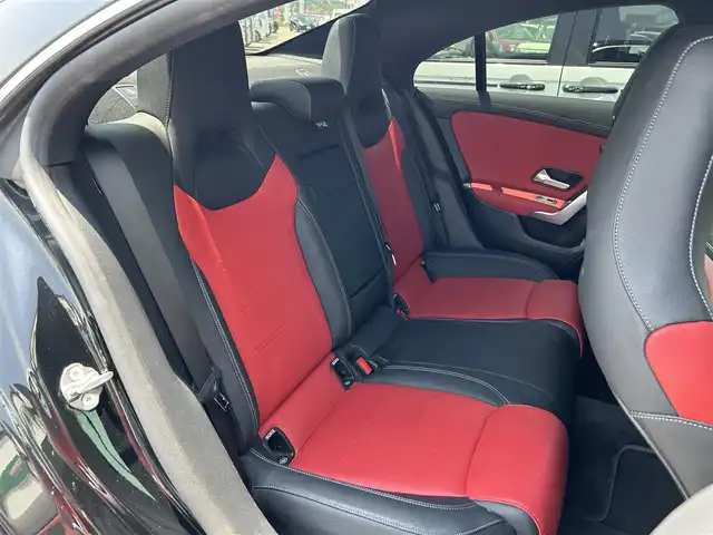 メルセデス・ベンツ ＣＬＡ２００ｄ AMGライン 奈良県 2019(令1)年 3.4万km 黒 AMGレザーエクスクルーシブパッケージ/純正ナビ　/フルセグ/ETC　/全周囲カメラ　/ドライブレコーダー/クルーズコントロール　/サンルーフ　/純正フロアマット　/純正アルミホイール　/前席パワーシート/前席シートヒーター/W+サイド+カーテンエアバッグ/オートLEDライト
