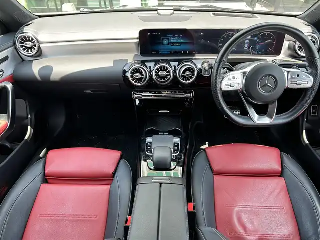 メルセデス・ベンツ ＣＬＡ２００ｄ AMGライン 奈良県 2019(令1)年 3.4万km 黒 AMGレザーエクスクルーシブパッケージ/純正ナビ　/フルセグ/ETC　/全周囲カメラ　/ドライブレコーダー/クルーズコントロール　/サンルーフ　/純正フロアマット　/純正アルミホイール　/前席パワーシート/前席シートヒーター/W+サイド+カーテンエアバッグ/オートLEDライト