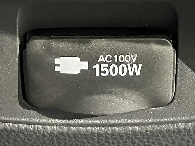 トヨタ ノア ハイブリッド S－Z 愛知県 2024(令6)年 1.7万km ホワイトパールクリスタルシャイン 純正１０．５インチディスプレイオーディオＰｌｕｓ　/（AM/FM/フルセグTV/CarPlay/Miracast/CD・DVD再生）/CD・DVDデッキ/純正フリップダウンモニター　/モデリスタフルエアロ　/快適利便パッケージ　/　　ハンズフリー両側パワースライドドア/　　パワーバックドア/　　ステアリングヒーター/　　キャプテンシート/　　シートヒーター・オットマン/ＡＣ１００Ｖ　/トヨタセーフティセンス　/　　プリクラッシュセーフティ/　　レーントレーニングアシスト＋レーンディパーチャーアラート/　　レーダークルーズコントロール（ACC)/　　オートマチックハイビーム/　　ロードサインアシスト/　　発進遅れ告知機能/ブラインドスポットモニター/デジタルインナーミラー　/クリアランスソナー/ビルトインETC2.0/前後ドライブレコーダー/バックカメラ/LEDヘッドライト/LEDフォグランプ/ヒッチメンバー