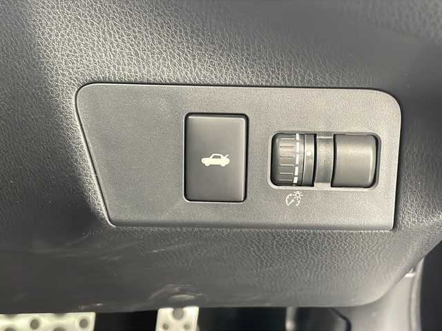 トヨタ ８６ GT 沖縄県 2019(令1)年 4.4万km クリスタルブラックシリカ 純正SDナビ【NSZT-W68T】/　CD/DVD/Bluetooth/フルセグ/バックカメラ/ETC/ドライブレコーダー/クルーズコントロール/LEDヘッドライト/オートライト/純正17インチAW/純正フロアマット/プッシュスタート/スマートキー/保証書