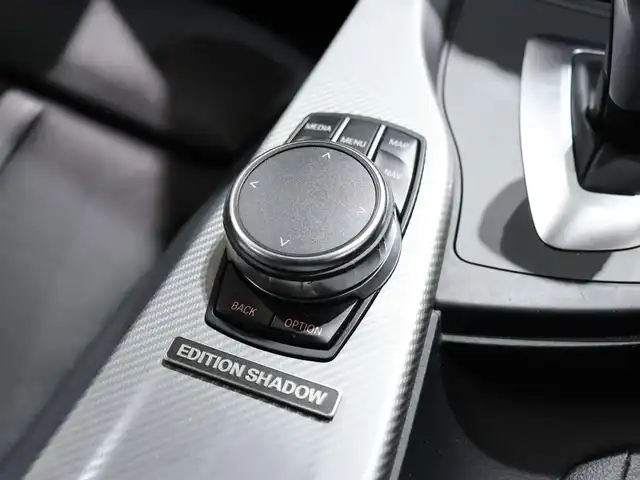 ＢＭＷ ３２０ｄ Mスポーツ エディションシャドー 静岡県 2018(平30)年 4.5万km アルピンホワイトⅢ 純正ナビ/ダコタブラックレザーシート/インナーブラックLEDヘッドライト/ACC/LKA/BSM/衝突軽減ブレーキ/前席シートヒーター/ドラレコ/バックカメラ/パドルシフト/メモリーシート