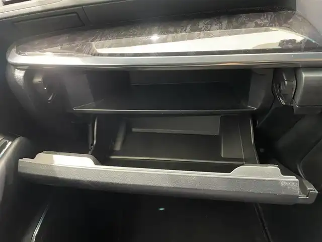 トヨタ アルファード S Cパッケージ 鹿児島県 2020(令2)年 5.6万km ホワイトパールクリスタルシャイン 禁煙車/純正ナビ/バックカメラ/トヨタセーフティセンス/・プリクラッシュセーフティ/・レーントレーシングアシスト/・レーダークルーズコントロール(全車速追従機能付)/・オートマチックハイビーム/・インテリジェントクリアランスソナー/両側パワースライドドア/ETC/オートライト/運転席メモリー機能付きパワーシート/前席シートヒーター/前席シートベンチレーション/純正フロアマット