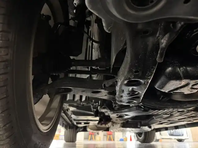 レクサス ＲＸ 450h Fスポーツ 三重県 2018(平30)年 6.1万km ホワイトノーヴァガラスフレーク ハイブリッド/FF/MTモード付フロアCVT/12.3インチナビ（AM/FM/CD/DVD/Blu-ray/SDREC/SD/USB/Bluetooth/AUX/TV）/パノラミックビューモニター/マークレビンソン プレミアムサラウンドサウンドシステム/TRDエアロ（F/S/R下）/ETC2.0/LEXUS Safety System＋/●プリクラッシュセーフティ/●レーンキーピングアシスト/●レーダークルコン（全車速追従機能付）/●アダプティブハイビームシステム/・ブラインドスポットモニター＆リヤクロストラフィックアラート・オートブレーキ/・先行車発進告知機能/など/装備/・セミアニリン本革シート（黒）/・電動ランバーサポート付10wayパワーシート（Dメモリー付/N）/・シートヒーター＆ベンチレーション（D/N）/・ステアリングヒーター/・ハンズフリーパワーバックドア/・AC100Vコンセント（100W）/・カラーヘッドアップディスプレイ/・3眼フルLEDヘッドランプ/・パドルシフト/・左右独立オートエアコン/・電動チルト&テレスコピックステアリング/・ステアリングスイッチ/・純正20inAW/・スマートキーx1/・保/取/ナビ取/など