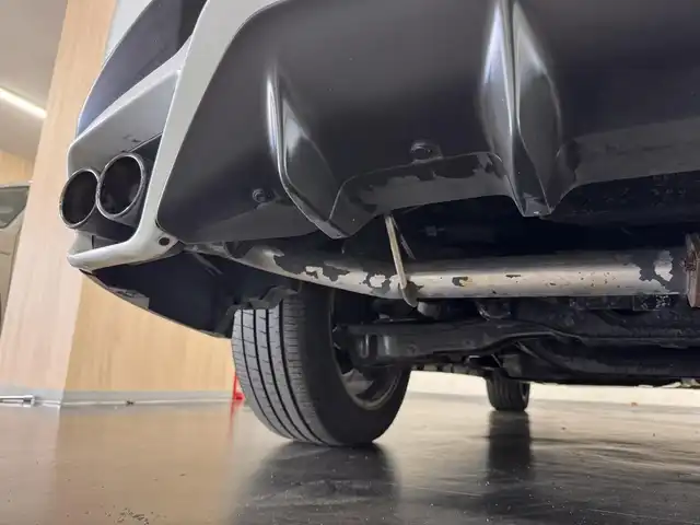 レクサス ＲＸ 450h Fスポーツ 三重県 2018(平30)年 6.1万km ホワイトノーヴァガラスフレーク ハイブリッド/FF/MTモード付フロアCVT/12.3インチナビ（AM/FM/CD/DVD/Blu-ray/SDREC/SD/USB/Bluetooth/AUX/TV）/パノラミックビューモニター/マークレビンソン プレミアムサラウンドサウンドシステム/TRDエアロ（F/S/R下）/ETC2.0/LEXUS Safety System＋/●プリクラッシュセーフティ/●レーンキーピングアシスト/●レーダークルコン（全車速追従機能付）/●アダプティブハイビームシステム/・ブラインドスポットモニター＆リヤクロストラフィックアラート・オートブレーキ/・先行車発進告知機能/など/装備/・セミアニリン本革シート（黒）/・電動ランバーサポート付10wayパワーシート（Dメモリー付/N）/・シートヒーター＆ベンチレーション（D/N）/・ステアリングヒーター/・ハンズフリーパワーバックドア/・AC100Vコンセント（100W）/・カラーヘッドアップディスプレイ/・3眼フルLEDヘッドランプ/・パドルシフト/・左右独立オートエアコン/・電動チルト&テレスコピックステアリング/・ステアリングスイッチ/・純正20inAW/・スマートキーx1/・保/取/ナビ取/など