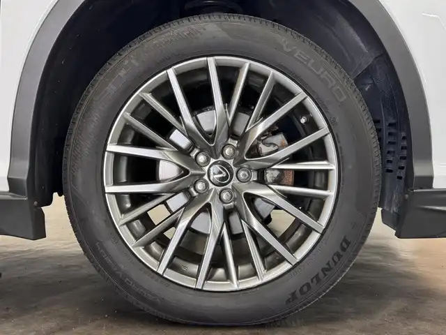 レクサス ＲＸ 450h Fスポーツ 三重県 2018(平30)年 6.1万km ホワイトノーヴァガラスフレーク ハイブリッド/FF/MTモード付フロアCVT/12.3インチナビ（AM/FM/CD/DVD/Blu-ray/SDREC/SD/USB/Bluetooth/AUX/TV）/パノラミックビューモニター/マークレビンソン プレミアムサラウンドサウンドシステム/TRDエアロ（F/S/R下）/ETC2.0/LEXUS Safety System＋/●プリクラッシュセーフティ/●レーンキーピングアシスト/●レーダークルコン（全車速追従機能付）/●アダプティブハイビームシステム/・ブラインドスポットモニター＆リヤクロストラフィックアラート・オートブレーキ/・先行車発進告知機能/など/装備/・セミアニリン本革シート（黒）/・電動ランバーサポート付10wayパワーシート（Dメモリー付/N）/・シートヒーター＆ベンチレーション（D/N）/・ステアリングヒーター/・ハンズフリーパワーバックドア/・AC100Vコンセント（100W）/・カラーヘッドアップディスプレイ/・3眼フルLEDヘッドランプ/・パドルシフト/・左右独立オートエアコン/・電動チルト&テレスコピックステアリング/・ステアリングスイッチ/・純正20inAW/・スマートキーx1/・保/取/ナビ取/など