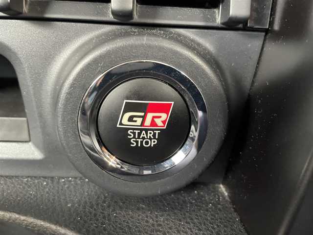 トヨタ ８６ GR 群馬県 2018(平30)年 5.6万km クリスタルホワイトパール 純正メモリナビ（NHBA-W62G）/（CD、DVD/Bluetooth）/ステアリングスイッチ/ETC/純正フロアマット/プッシュスタート/スマートキー×２/保証書＆取扱説明書