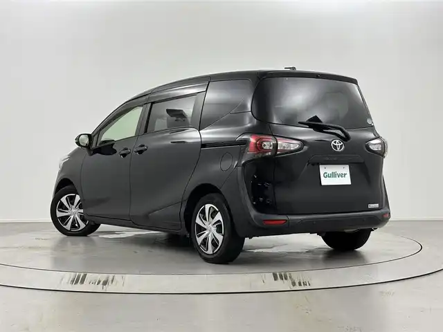 トヨタ シエンタ G クエロ 埼玉県 2019(令1)年 4.6万km ブラックマイカ 純正ナビ　/(Bluetooth/USB/CD/DVD/AM/FM)/地デジフルセグ/バックカメラ/前方ドライブレコーダー/ETC/車線逸脱警報/衝突軽減ブレーキ/オートマチックハイビーム/クリアランスソナー/先行車発進お知らせ機能/アイドリングストップ/両側パワースライドドア/フロントフォグランプ/ウィンカーミラー/社外フロアマット/純正ドアバイザー/全席シートカバー付