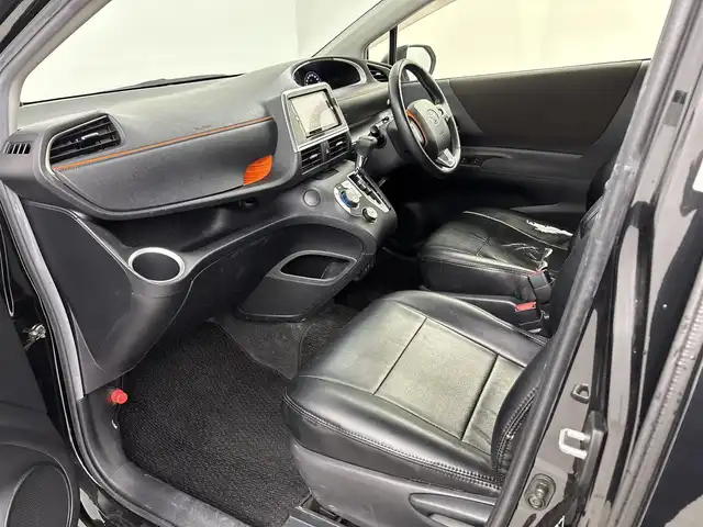 トヨタ シエンタ G クエロ 埼玉県 2019(令1)年 4.6万km ブラックマイカ 純正ナビ　/(Bluetooth/USB/CD/DVD/AM/FM)/地デジフルセグ/バックカメラ/前方ドライブレコーダー/ETC/車線逸脱警報/衝突軽減ブレーキ/オートマチックハイビーム/クリアランスソナー/先行車発進お知らせ機能/アイドリングストップ/両側パワースライドドア/フロントフォグランプ/ウィンカーミラー/社外フロアマット/純正ドアバイザー/全席シートカバー付