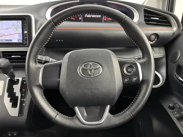 トヨタ シエンタ G クエロ 埼玉県 2019(令1)年 4.6万km ブラックマイカ 純正ナビ　/(Bluetooth/USB/CD/DVD/AM/FM)/地デジフルセグ/バックカメラ/前方ドライブレコーダー/ETC/車線逸脱警報/衝突軽減ブレーキ/オートマチックハイビーム/クリアランスソナー/先行車発進お知らせ機能/アイドリングストップ/両側パワースライドドア/フロントフォグランプ/ウィンカーミラー/社外フロアマット/純正ドアバイザー/全席シートカバー付