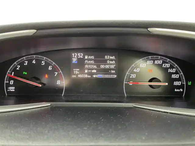 トヨタ シエンタ G クエロ 大阪府 2019(令1)年 4.6万km ブラックマイカ トヨタセーフティセンス/　・衝突軽減ブレーキ/　・車線逸脱警報/　・クリアランスソナー/　・先行車発進告知機能/純正ナビ/　Bluetooth/USB/CD/DVD/AM/FM/フルセグ/バックカメラ/両側パワースライドドア/LEDオートライト/フォグランプ/オートマチックハイビーム/ETC/アイドリングストップ/ウィンカーミラー/フロアマット/純正ドアバイザー/全席シートカバー付