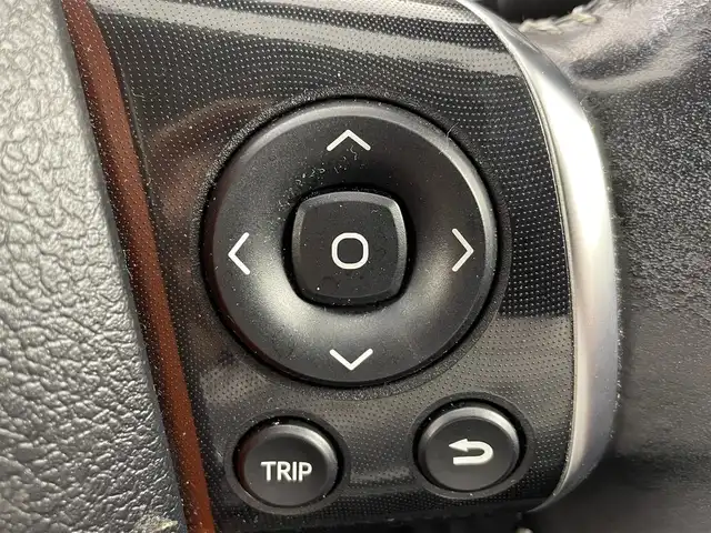 トヨタ シエンタ G クエロ 大阪府 2019(令1)年 4.6万km ブラックマイカ トヨタセーフティセンス/　・衝突軽減ブレーキ/　・車線逸脱警報/　・クリアランスソナー/　・先行車発進告知機能/純正ナビ/　Bluetooth/USB/CD/DVD/AM/FM/フルセグ/バックカメラ/両側パワースライドドア/LEDオートライト/フォグランプ/オートマチックハイビーム/ETC/アイドリングストップ/ウィンカーミラー/フロアマット/純正ドアバイザー/全席シートカバー付