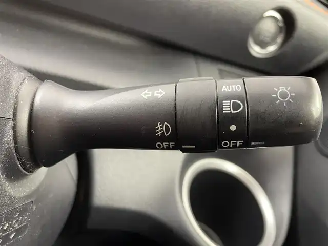 トヨタ シエンタ G クエロ 大阪府 2019(令1)年 4.6万km ブラックマイカ トヨタセーフティセンス/　・衝突軽減ブレーキ/　・車線逸脱警報/　・クリアランスソナー/　・先行車発進告知機能/純正ナビ/　Bluetooth/USB/CD/DVD/AM/FM/フルセグ/バックカメラ/両側パワースライドドア/LEDオートライト/フォグランプ/オートマチックハイビーム/ETC/アイドリングストップ/ウィンカーミラー/フロアマット/純正ドアバイザー/全席シートカバー付