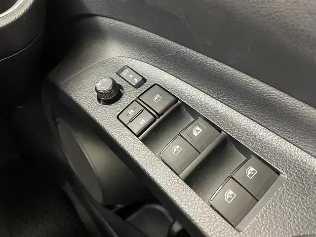 トヨタ シエンタ G クエロ 大阪府 2019(令1)年 4.6万km ブラックマイカ トヨタセーフティセンス/　・衝突軽減ブレーキ/　・車線逸脱警報/　・クリアランスソナー/　・先行車発進告知機能/純正ナビ/　Bluetooth/USB/CD/DVD/AM/FM/フルセグ/バックカメラ/両側パワースライドドア/LEDオートライト/フォグランプ/オートマチックハイビーム/ETC/アイドリングストップ/ウィンカーミラー/フロアマット/純正ドアバイザー/全席シートカバー付