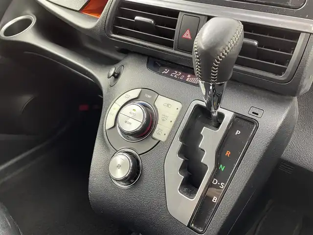 トヨタ シエンタ G クエロ 大阪府 2019(令1)年 4.6万km ブラックマイカ トヨタセーフティセンス/　・衝突軽減ブレーキ/　・車線逸脱警報/　・クリアランスソナー/　・先行車発進告知機能/純正ナビ/　Bluetooth/USB/CD/DVD/AM/FM/フルセグ/バックカメラ/両側パワースライドドア/LEDオートライト/フォグランプ/オートマチックハイビーム/ETC/アイドリングストップ/ウィンカーミラー/フロアマット/純正ドアバイザー/全席シートカバー付