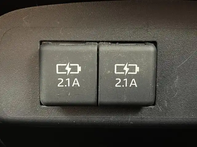 トヨタ シエンタ G クエロ 大阪府 2019(令1)年 4.6万km ブラックマイカ トヨタセーフティセンス/　・衝突軽減ブレーキ/　・車線逸脱警報/　・クリアランスソナー/　・先行車発進告知機能/純正ナビ/　Bluetooth/USB/CD/DVD/AM/FM/フルセグ/バックカメラ/両側パワースライドドア/LEDオートライト/フォグランプ/オートマチックハイビーム/ETC/アイドリングストップ/ウィンカーミラー/フロアマット/純正ドアバイザー/全席シートカバー付