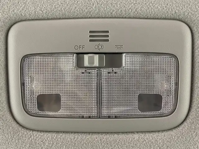 トヨタ シエンタ G クエロ 大阪府 2019(令1)年 4.6万km ブラックマイカ トヨタセーフティセンス/　・衝突軽減ブレーキ/　・車線逸脱警報/　・クリアランスソナー/　・先行車発進告知機能/純正ナビ/　Bluetooth/USB/CD/DVD/AM/FM/フルセグ/バックカメラ/両側パワースライドドア/LEDオートライト/フォグランプ/オートマチックハイビーム/ETC/アイドリングストップ/ウィンカーミラー/フロアマット/純正ドアバイザー/全席シートカバー付