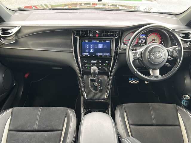 トヨタ ハリアー エレガンス GRスポーツ 鳥取県 2018(平30)年 6.2万km ブラック ワンオーナー/スマートキーx２個/GR専用ハーフレザー/GR専用19インチAW/GR専用サスペンション/GR専用メーターパネル/GR専用ステアリング/GR専用ホワイトキャリパー/GR専用カーボン調インパネ/GR専用ディフューザー/純正８インチワイドナビ/フルセグ・Bluetooth/バックカメラ/プリクラッシュセーフティ/レーンデパーチャーアラート/オートハイビーム/レーダークルーズ/D席パワーシート/オートリトラクトミラー/インパネカップホルダー/LEDヘッドライト/LEDフォグライト/ビルトインETC/保証書・取説