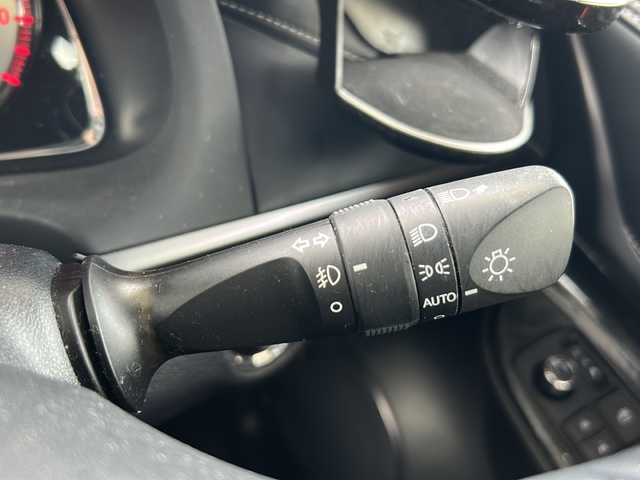 トヨタ ハリアー エレガンス GRスポーツ 鳥取県 2018(平30)年 6.2万km ブラック ワンオーナー/スマートキーx２個/GR専用ハーフレザー/GR専用19インチAW/GR専用サスペンション/GR専用メーターパネル/GR専用ステアリング/GR専用ホワイトキャリパー/GR専用カーボン調インパネ/GR専用ディフューザー/純正８インチワイドナビ/フルセグ・Bluetooth/バックカメラ/プリクラッシュセーフティ/レーンデパーチャーアラート/オートハイビーム/レーダークルーズ/D席パワーシート/オートリトラクトミラー/インパネカップホルダー/LEDヘッドライト/LEDフォグライト/ビルトインETC/保証書・取説