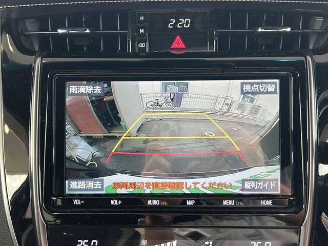 トヨタ ハリアー エレガンス GRスポーツ 鳥取県 2018(平30)年 6.2万km ブラック ワンオーナー/スマートキーx２個/GR専用ハーフレザー/GR専用19インチAW/GR専用サスペンション/GR専用メーターパネル/GR専用ステアリング/GR専用ホワイトキャリパー/GR専用カーボン調インパネ/GR専用ディフューザー/純正８インチワイドナビ/フルセグ・Bluetooth/バックカメラ/プリクラッシュセーフティ/レーンデパーチャーアラート/オートハイビーム/レーダークルーズ/D席パワーシート/オートリトラクトミラー/インパネカップホルダー/LEDヘッドライト/LEDフォグライト/ビルトインETC/保証書・取説