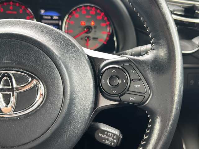 トヨタ ハリアー エレガンス GRスポーツ 鳥取県 2018(平30)年 6.2万km ブラック ワンオーナー/スマートキーx２個/GR専用ハーフレザー/GR専用19インチAW/GR専用サスペンション/GR専用メーターパネル/GR専用ステアリング/GR専用ホワイトキャリパー/GR専用カーボン調インパネ/GR専用ディフューザー/純正８インチワイドナビ/フルセグ・Bluetooth/バックカメラ/プリクラッシュセーフティ/レーンデパーチャーアラート/オートハイビーム/レーダークルーズ/D席パワーシート/オートリトラクトミラー/インパネカップホルダー/LEDヘッドライト/LEDフォグライト/ビルトインETC/保証書・取説