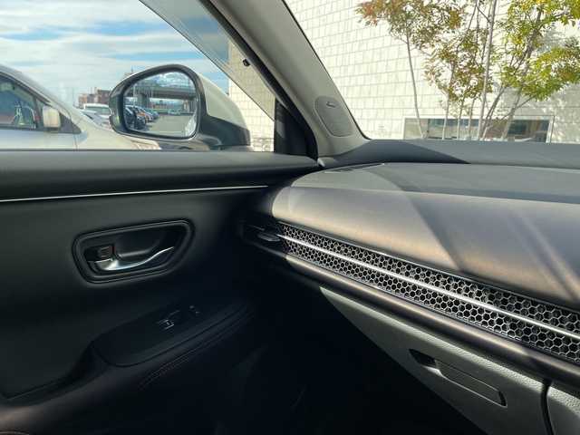 ホンダ ＺＲ－Ｖ ハイブリッド e:HEV Z 石川県 2024(令6)年 1万km プラチナホワイトパール ４ＷＤ　純正９型ナビ　フルセグＴＶ　全方位カメラ　ＬＥＤヘッドライト　ＥＴＣ　革シート　ドラレコ　ＢＯＳＥサウンド　レーダークルーズ　パワーバックドア　ＢＳＭ　ホンダセンシング　純正アルミホイール