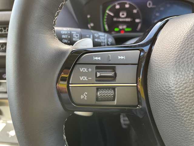 ホンダ ＺＲ－Ｖ ハイブリッド e:HEV Z 石川県 2024(令6)年 1万km プラチナホワイトパール ４ＷＤ　純正９型ナビ　フルセグＴＶ　全方位カメラ　ＬＥＤヘッドライト　ＥＴＣ　革シート　ドラレコ　ＢＯＳＥサウンド　レーダークルーズ　パワーバックドア　ＢＳＭ　ホンダセンシング　純正アルミホイール