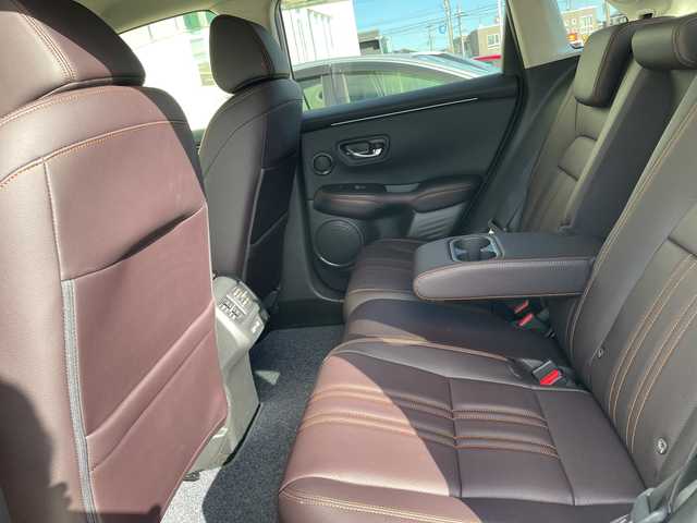 ホンダ ＺＲ－Ｖ ハイブリッド e:HEV Z 石川県 2024(令6)年 1万km プラチナホワイトパール ４ＷＤ　純正９型ナビ　フルセグＴＶ　全方位カメラ　ＬＥＤヘッドライト　ＥＴＣ　革シート　ドラレコ　ＢＯＳＥサウンド　レーダークルーズ　パワーバックドア　ＢＳＭ　ホンダセンシング　純正アルミホイール