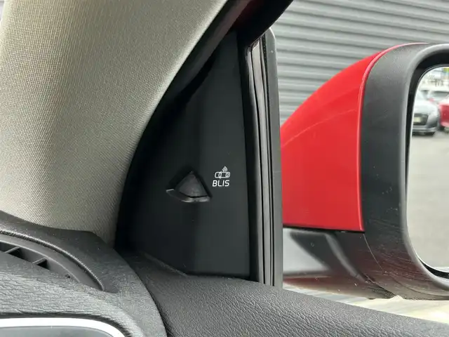 ボルボ Ｖ４０ D4 インスクリプション 茨城県 2018(平30)年 3万km 赤 後期型　/インテリセーフ　/ＡＣＣ　/ＬＫＡ　/ＢＬＩＳ　/Ｂカメラ　/パークセンサー　/黒革　/シートヒーター　/Ｍ付パワーシート　/ナビ　/ＴＶ　/ＢＴ　/ＵＳＢ/ＤＶＤ　/ＬＥＤヘッドライト　/オートライト　/ＥＴＣ　/純正ドラレコ/禁煙車