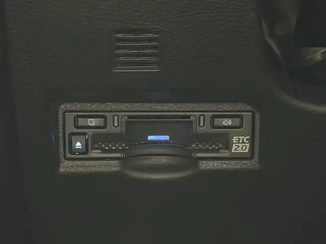 トヨタ ヴォクシー ハイブリッド S－Z 大阪府 2023(令5)年 3.2万km アティチュードブラックマイカ モデリスタエアロ 純正10.5incナビTV バックカメラ フリップダウンモニター シートヒーター レーダークルコン 衝突軽減ブレーキ レーンアシスト オートハイビーム 両側パワースライドドア 100V電源 ETC