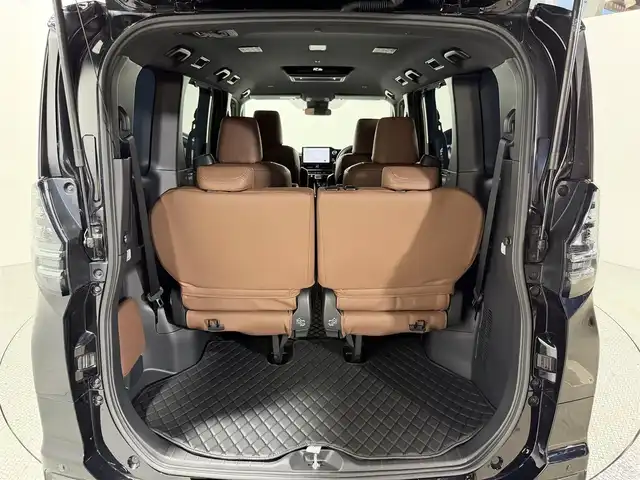 トヨタ ヴォクシー ハイブリッド S－Z 大阪府 2023(令5)年 3.2万km アティチュードブラックマイカ モデリスタエアロ 純正10.5incナビTV バックカメラ フリップダウンモニター シートヒーター レーダークルコン 衝突軽減ブレーキ レーンアシスト オートハイビーム 両側パワースライドドア 100V電源 ETC