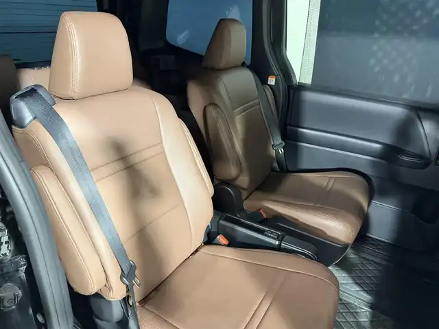 トヨタ ヴォクシー ハイブリッド S－Z 大阪府 2023(令5)年 3.2万km アティチュードブラックマイカ モデリスタエアロ 純正10.5incナビTV バックカメラ フリップダウンモニター シートヒーター レーダークルコン 衝突軽減ブレーキ レーンアシスト オートハイビーム 両側パワースライドドア 100V電源 ETC