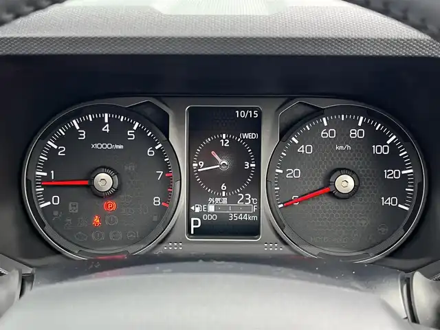 ダイハツ タフト G ダーククロムベンチャー 奈良県 2025(令7)年 0.4万km セラミックグリーンM Panasonicナビ(CN-HE02WD)/（フルセグ/BT/CD/DVD)/スカイフィールトップ/レーダークルーズコントロール/全方位モニター/前後コーナーセンサー/衝突軽減システム/レーンキープアシスト/前席シートヒーター/オートライト/電動格納ミラー/純正15インチＡＷ/保証書/取り扱い説明書/スペアキーＸ１