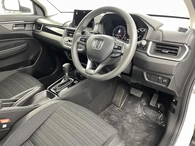 ホンダ ＷＲ－Ｖ Z 福島県 2025(令7)年 0.1万km未満 白 ホンダセンシング/・衝突被害軽減ブレーキ/・レーンキープアシスト/・先行車発進お知らせ機能/・踏み間違え防止機能/・クリアランスソナー/・レーダークルーズコントロール/革巻きステアリング/・ステアリングリモコン/ハーフレザーシート/プッシュスタート/・スマートキー/LEDヘッドライト/・オートライト/・オートマチックハイビーム/・フォグライト/電動格納ウィンカーミラー