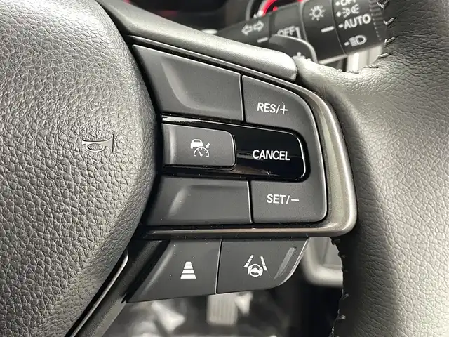 ホンダ ＷＲ－Ｖ Z 福島県 2025(令7)年 0.1万km未満 白 ホンダセンシング/・衝突被害軽減ブレーキ/・レーンキープアシスト/・先行車発進お知らせ機能/・踏み間違え防止機能/・クリアランスソナー/・レーダークルーズコントロール/革巻きステアリング/・ステアリングリモコン/ハーフレザーシート/プッシュスタート/・スマートキー/LEDヘッドライト/・オートライト/・オートマチックハイビーム/・フォグライト/電動格納ウィンカーミラー