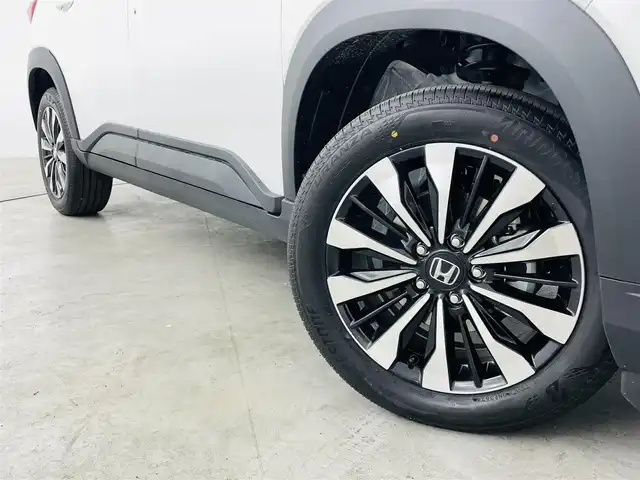 ホンダ ＷＲ－Ｖ Z 福島県 2025(令7)年 0.1万km未満 白 ホンダセンシング/・衝突被害軽減ブレーキ/・レーンキープアシスト/・先行車発進お知らせ機能/・踏み間違え防止機能/・クリアランスソナー/・レーダークルーズコントロール/革巻きステアリング/・ステアリングリモコン/ハーフレザーシート/プッシュスタート/・スマートキー/LEDヘッドライト/・オートライト/・オートマチックハイビーム/・フォグライト/電動格納ウィンカーミラー