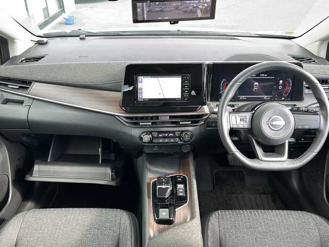 日産 オーラ G FOUR 山形県 2023(令5)年 0.3万km ブリリアントシルバー ４WD/社外ナビ/Bluetooth/フルセグTV/インテリジェントアラウンドビューモニター/インテリジェント エマージェンシーブレーキ/踏み間違い衝突防止アシスト/車線逸脱警報/ふらつき警報/フロント&バックソナー/後側方衝突防止支援システム/後退時車両検知警報/横滑り防止装置/ドライブモードセレクター/ECOモード/EVモード/前席シートヒーター/ステアリングヒーター/ステアリングスイッチ/革巻きステアリング/ハーフレザーシート/ビルトインETC/純正フロアマット/プッシュスタート/LEDヘッドライト/オートライト/フォグランプ/オートマチックハイビーム/スマートキー/スペアキー