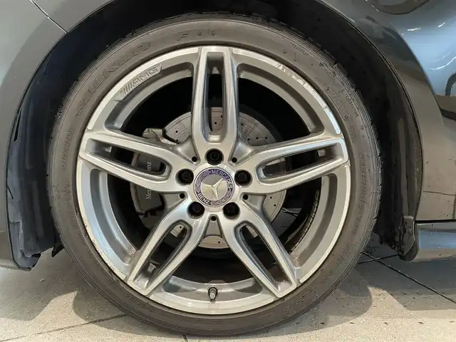 メルセデス・ベンツ ＣＬＡ１８０ Sブレイク　スポーツ 愛知県 2016(平28)年 4.9万km コスモスブラック ＡＭＧレザーＥＸＣ　/レーダーセーフティーＰＫＧ　/パノラミックスライディングルーフ　/レザーシート　/メモリー付パワシート　/シートヒーター　/キーレスゴー　/ＣＯＭＭＡＮＤナビ　/フルセグＴＶ　/バックカメラ/Bluetooth/CD/DVD/パワーテールゲート/LEDヘッドライト/ETC/アイドリングストップ/ウィンカーミラー