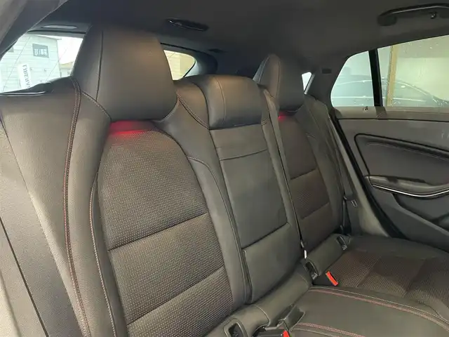 メルセデス・ベンツ ＣＬＡ１８０ Sブレイク　スポーツ 愛知県 2016(平28)年 4.9万km コスモスブラック ＡＭＧレザーＥＸＣ　/レーダーセーフティーＰＫＧ　/パノラミックスライディングルーフ　/レザーシート　/メモリー付パワシート　/シートヒーター　/キーレスゴー　/ＣＯＭＭＡＮＤナビ　/フルセグＴＶ　/バックカメラ/Bluetooth/CD/DVD/パワーテールゲート/LEDヘッドライト/ETC/アイドリングストップ/ウィンカーミラー