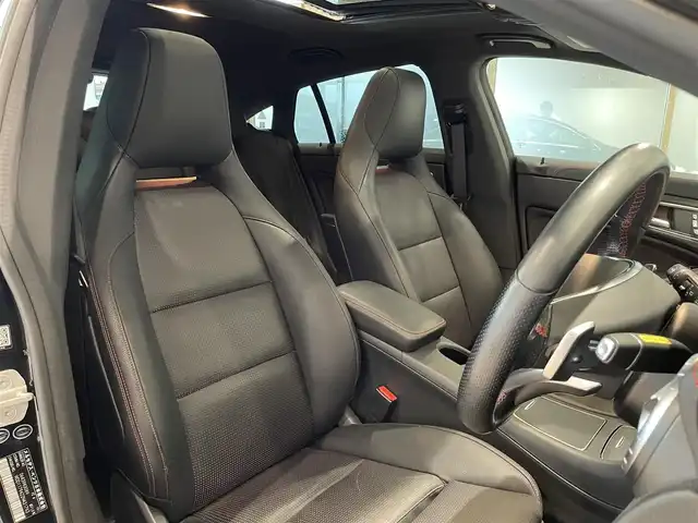 メルセデス・ベンツ ＣＬＡ１８０ Sブレイク　スポーツ 愛知県 2016(平28)年 4.9万km コスモスブラック ＡＭＧレザーＥＸＣ　/レーダーセーフティーＰＫＧ　/パノラミックスライディングルーフ　/レザーシート　/メモリー付パワシート　/シートヒーター　/キーレスゴー　/ＣＯＭＭＡＮＤナビ　/フルセグＴＶ　/バックカメラ/Bluetooth/CD/DVD/パワーテールゲート/LEDヘッドライト/ETC/アイドリングストップ/ウィンカーミラー