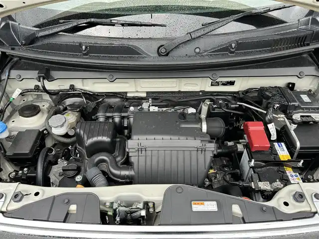 スズキ ハスラー Jスタイル 滋賀県 2021(令3)年 5万km シフォンアイボリーメタリック/ガンメタリック2トーン 9インチ純正ナビ/（FM/AM/CD/DVD/フルセグ/Bluetooth）/ETC/ドライブレコーダー/全方位モニター/バックカメラ/デュアルカメラブレーキサポート/レーンキープアシスト	/コーナー・バックセンサー（ソナー）	/標識検知機能	/運転席・助手席シートヒーター/ルーフレール/電動格納ミラー/アイドリングストップ/革巻きステアリング/ステアリングスイッチ/オートライト/LEDヘッドライト/フロントフォグ/フルオートエアコン/プッシュスタート/スマートキー/スペアキー/純正フロアマット/ドアバイザー
