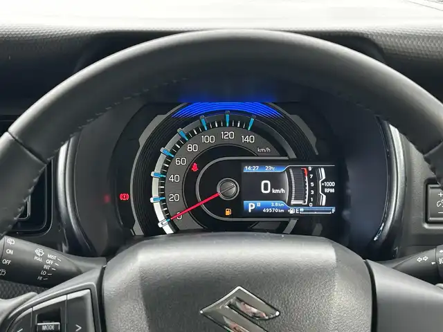 スズキ ハスラー Jスタイル 滋賀県 2021(令3)年 5万km シフォンアイボリーメタリック/ガンメタリック2トーン 9インチ純正ナビ/（FM/AM/CD/DVD/フルセグ/Bluetooth）/ETC/ドライブレコーダー/全方位モニター/バックカメラ/デュアルカメラブレーキサポート/レーンキープアシスト	/コーナー・バックセンサー（ソナー）	/標識検知機能	/運転席・助手席シートヒーター/ルーフレール/電動格納ミラー/アイドリングストップ/革巻きステアリング/ステアリングスイッチ/オートライト/LEDヘッドライト/フロントフォグ/フルオートエアコン/プッシュスタート/スマートキー/スペアキー/純正フロアマット/ドアバイザー
