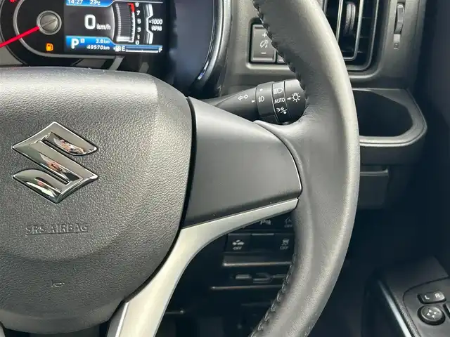 スズキ ハスラー Jスタイル 滋賀県 2021(令3)年 5万km シフォンアイボリーメタリック/ガンメタリック2トーン 9インチ純正ナビ/（FM/AM/CD/DVD/フルセグ/Bluetooth）/ETC/ドライブレコーダー/全方位モニター/バックカメラ/デュアルカメラブレーキサポート/レーンキープアシスト	/コーナー・バックセンサー（ソナー）	/標識検知機能	/運転席・助手席シートヒーター/ルーフレール/電動格納ミラー/アイドリングストップ/革巻きステアリング/ステアリングスイッチ/オートライト/LEDヘッドライト/フロントフォグ/フルオートエアコン/プッシュスタート/スマートキー/スペアキー/純正フロアマット/ドアバイザー