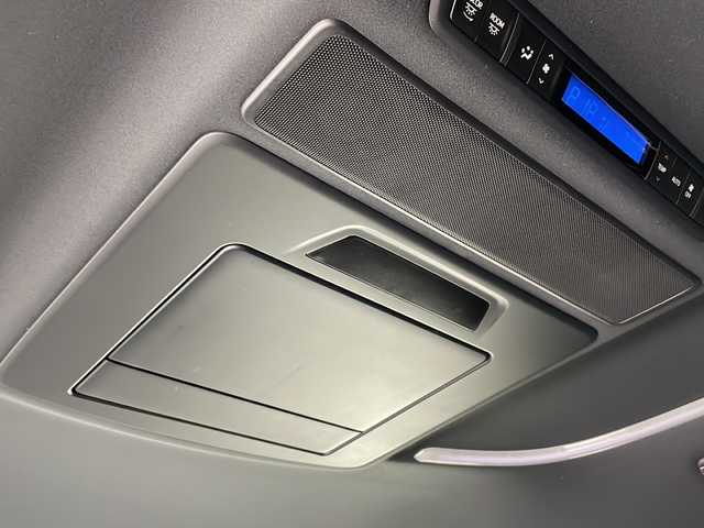 トヨタ アルファードハイブリット エグゼクティブ ラウンジ S 沖縄県 2019(令1)年 5.2万km ブラック 純正10.5型ナビ＋JBLサウンドシステム/　Blu-ray/CD/DVD/SD/USB/BT/フルセグ/パノラミックビューモニター/純正13.3型フリップダウンモニター/デジタルインナーミラー/ビルトインETC2.0 /純正ドライブレコーダー（DRT-H68A）/両側パワースライドドア　/パワーバックドア/トヨタセーフティセンス/ブラインドスポットモニター/リヤクロストラフィックオートブレーキ/インテリジェントクリアランスソナー/本革シート/1・2列目パワーシート/1・2列目シートエアコン・シートヒーター/ステアリングヒーター/純正17インチAW/スペアタイヤ（MOP）/純正フロアマット/プッシュスタート/スマートキ―/スペアキー/保証書・取扱説明書