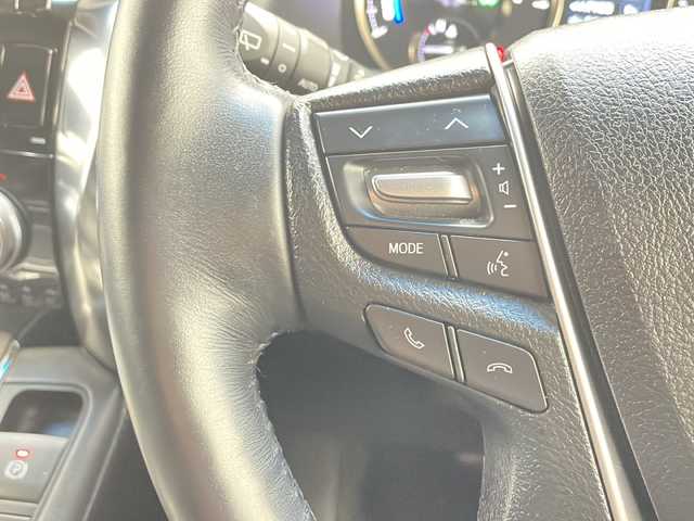 トヨタ アルファードハイブリット エグゼクティブ ラウンジ S 沖縄県 2019(令1)年 5.2万km ブラック 純正10.5型ナビ＋JBLサウンドシステム/　Blu-ray/CD/DVD/SD/USB/BT/フルセグ/パノラミックビューモニター/純正13.3型フリップダウンモニター/デジタルインナーミラー/ビルトインETC2.0 /純正ドライブレコーダー（DRT-H68A）/両側パワースライドドア　/パワーバックドア/トヨタセーフティセンス/ブラインドスポットモニター/リヤクロストラフィックオートブレーキ/インテリジェントクリアランスソナー/本革シート/1・2列目パワーシート/1・2列目シートエアコン・シートヒーター/ステアリングヒーター/純正17インチAW/スペアタイヤ（MOP）/純正フロアマット/プッシュスタート/スマートキ―/スペアキー/保証書・取扱説明書